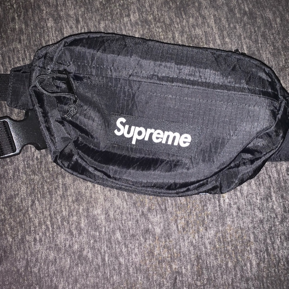 Supreme fanny pack new